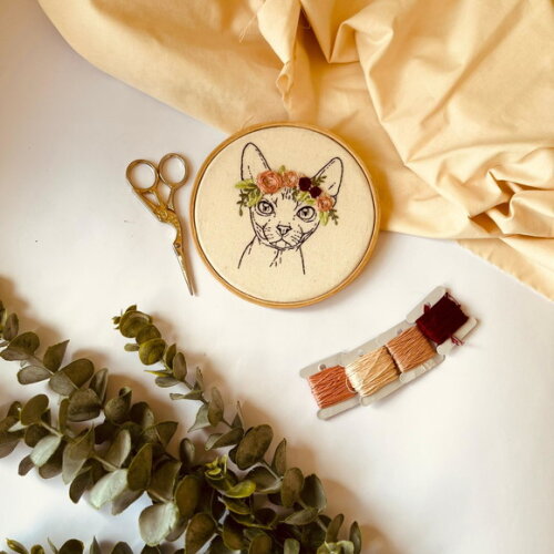 Quadro Pet Bordado Minimalista