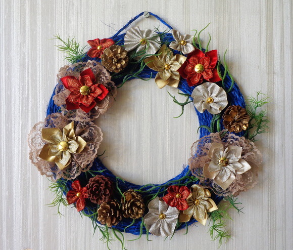 Guirlanda de Natal com Corda e Flores
