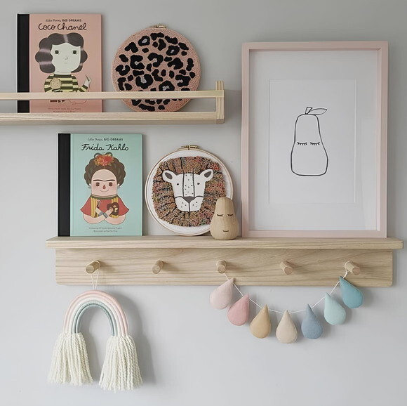 Kit Montessori 01 Livreiro + 01 Prateleira
