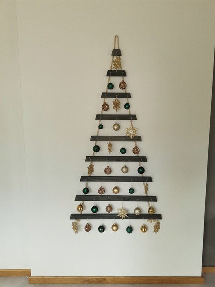 Árvore de Natal em Madeira Pinus de Parede Tabaco (150 Cm)