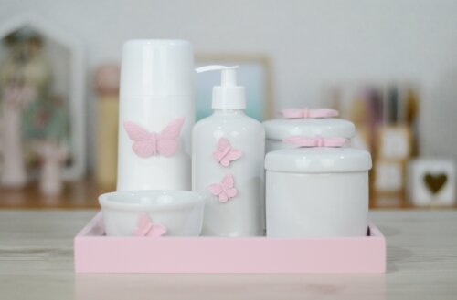 Kit Higiene Cuidados Bebê Porcelana Tema Borboletas Jardim Quart