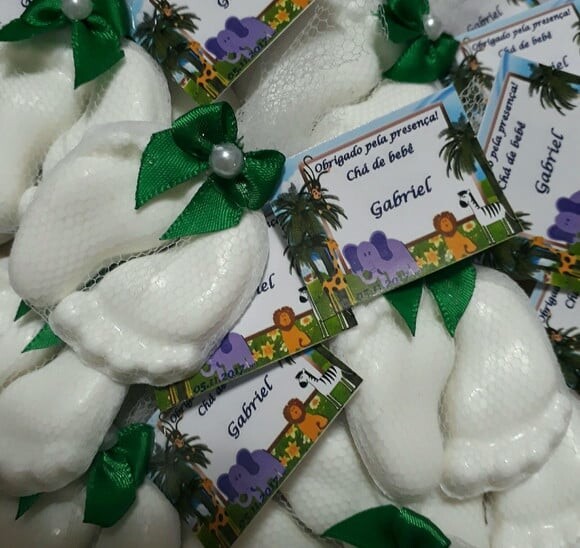 Lembrancinhas- Sabonetes de Pezinhos com cheirinho de bebê