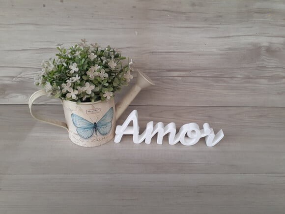 Amor - linha CK - Palavra de mesa em MDF - Tamanho P