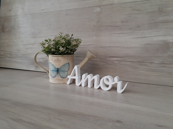 Amor - linha CK - Palavra de mesa em MDF - Tamanho P