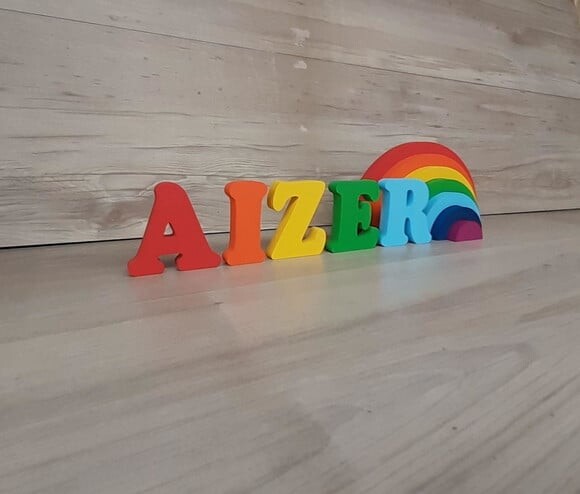 Arco Íris + Nome 5 letras - peças de mesa em mdf