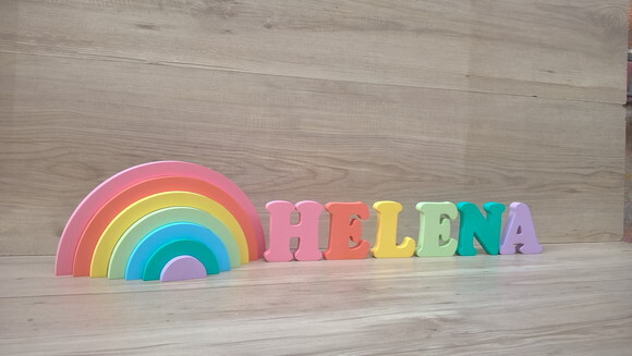 Arco Íris + Nome 6 letras - peças de mesa em mdf