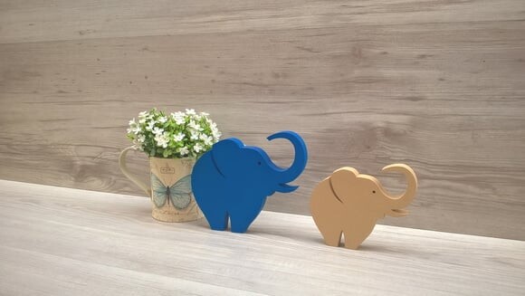 Combo Elefantes de mesa em MDF - Decoração - 10 e 13 cm