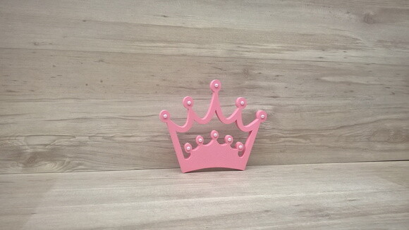 Coroa em mdf com aplicação de strass ou pérola - 13 cm