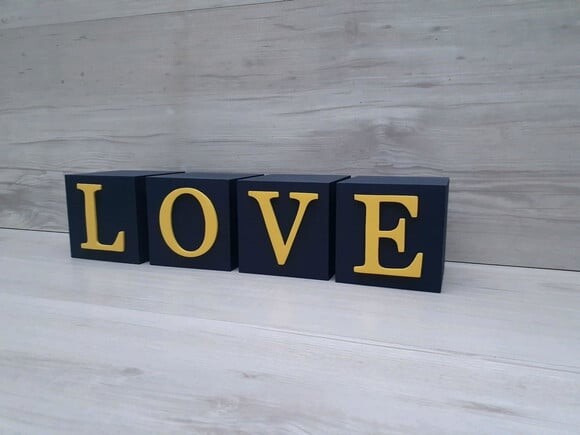Cubos Decorativos LOVE - 10 x 10 x 10 cm