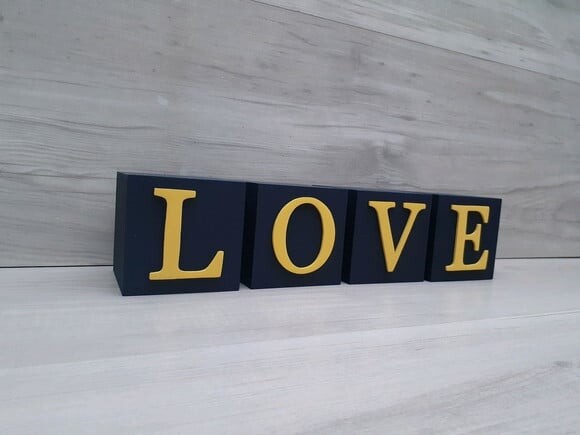 Cubos Decorativos LOVE - 10 x 10 x 10 cm