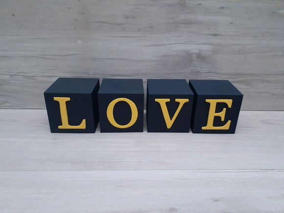 Cubos Decorativos LOVE - 10 x 10 x 10 cm