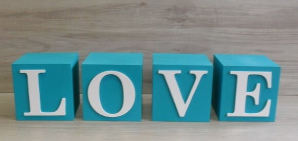 Cubos Decorativos LOVE - 10 x 10 x 10 cm