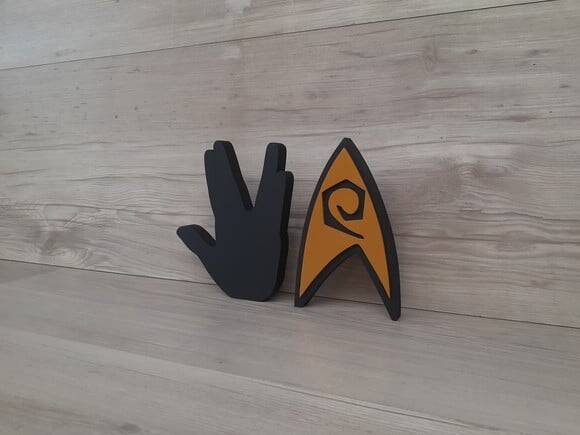 Duo Saudação Vulcana + Insígnia Operations StarTrek