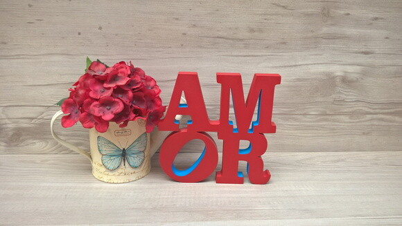 Escultura AMOR - 15 cm