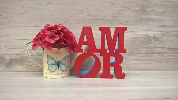 Escultura AMOR - 15 cm