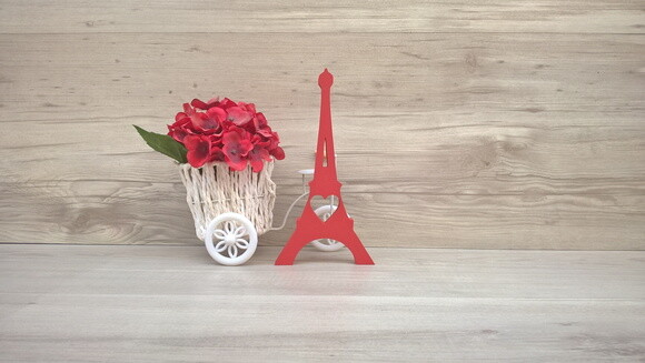 Escultura Torre Eiffel in Love