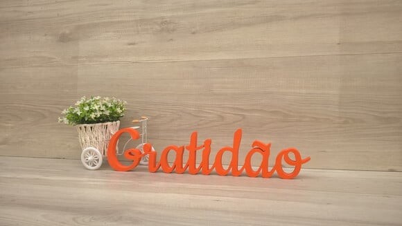 Gratidão - Palavra de mesa em MDF