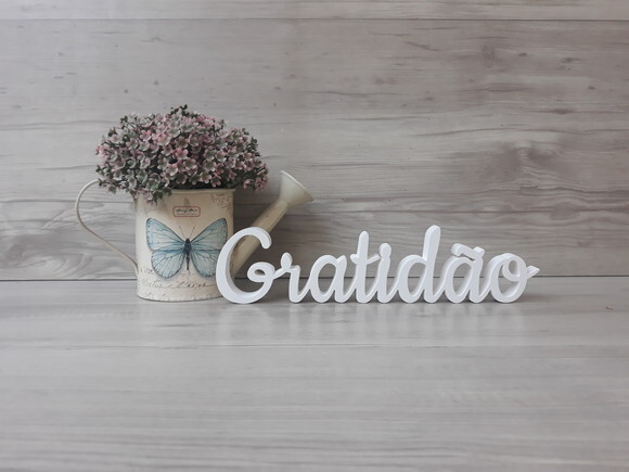 Gratidão - Palavra de mesa em MDF - Tamanho P