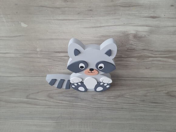 Guaxinim de Mesa em mdf - Decoração Infantil - 15 cm