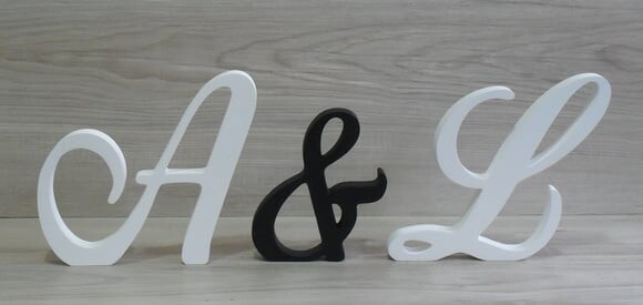 Iniciais com & - Modelo Cursivo - 15 cm