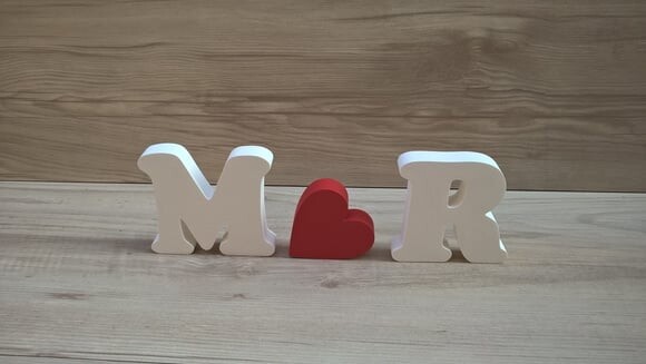 Iniciais com Coração - modelo CB - 12 cm