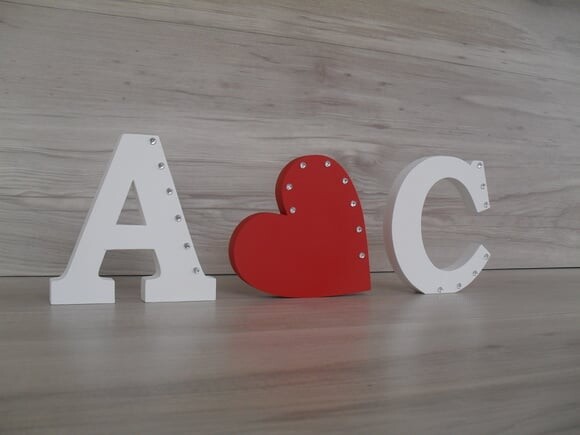 Iniciais com Coração com Strass 12 cm