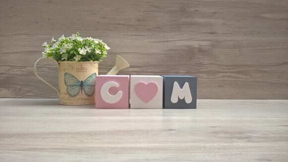 Iniciais em Cubos Decorativos + coração - 6 x 6 x 6 cm