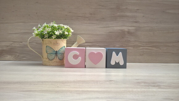 Iniciais em Cubos Decorativos + coração - 6 x 6 x 6 cm