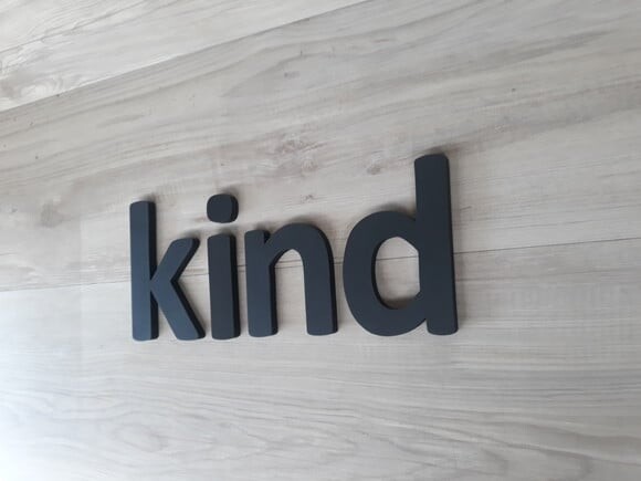 Kind - Palavra Decorativa de Parede em mdf
