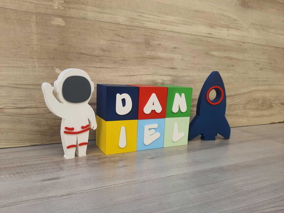 Kit Espacial - Nome em Cubos 6 Letras + Foguete + Astronauta