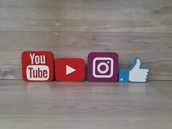 Kit Mídias Sociais - Peças de Mesa em mdf