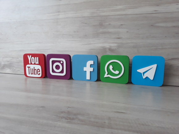 Kit Mídias Sociais - Peças de Mesa em mdf - 12 cm
