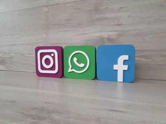 Kit Mídias Sociais - Peças de Mesa em mdf - 12 cm