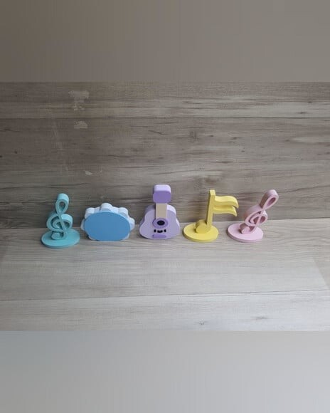 Kit Musical em mdf - 3 Notas Musicais, Pandeiro e Violão