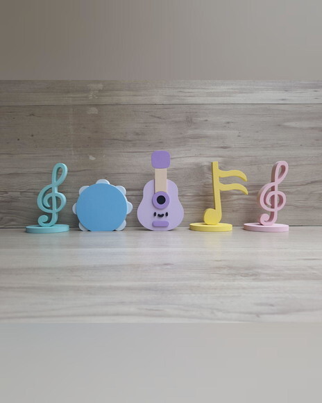 Kit Musical em mdf - 3 Notas Musicais, Pandeiro e Violão