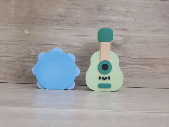 Kit Musical em mdf - Pandeiro e Violão