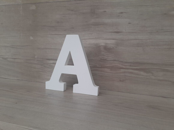 Letra em mdf - Modelo Bk - 15 cm