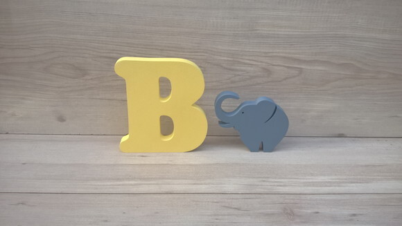 Letra em MDF - modelo CB - 15 cm + Elefante 10 cm