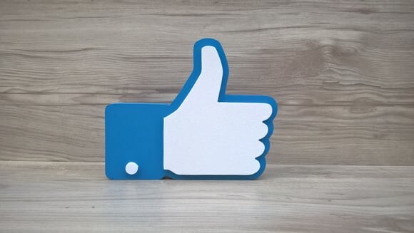 Mídias Sociais - Simbolo Curtir Facebook