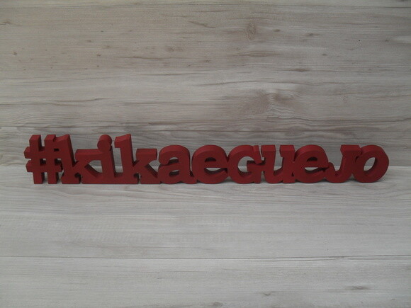 Nome de Mesa em mdf - #kikaeguejo - 8 cm - Linha Bk