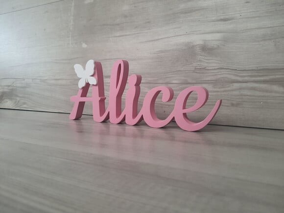 Nome de Mesa em mdf - Linha Ck - Alice + Borboleta- 10 cm