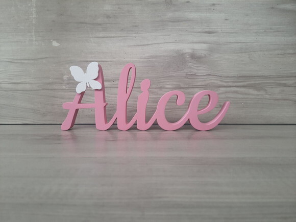 Nome de Mesa em mdf - Linha Ck - Alice + Borboleta- 10 cm