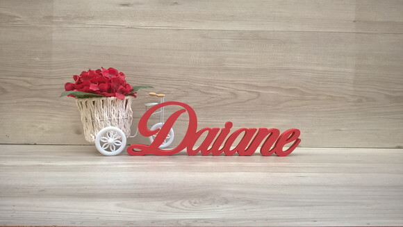 Nome de mesa em MDF - Linha Clássicos BOP - Daiane 10 cm