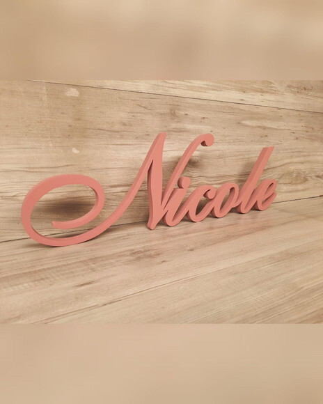 Nome de Mesa em mdf - Linha Clássicos Eng - Nicole - 18 cm