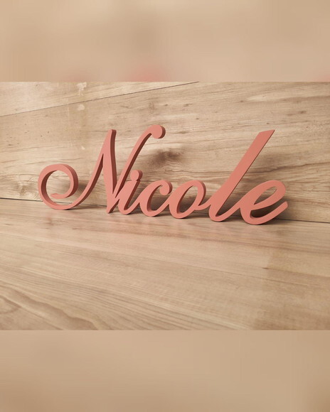 Nome de Mesa em mdf - Linha Clássicos Eng - Nicole - 18 cm
