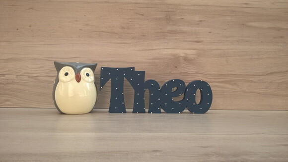 Nome de Mesa em mdf - Linha Sr com Poá - Theo 15 cm