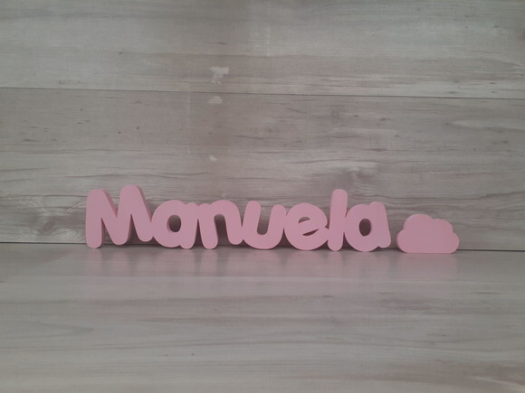 Nome de Mesa em mdf - Mod Pk Padrão + Nuvem Manuela 10cm