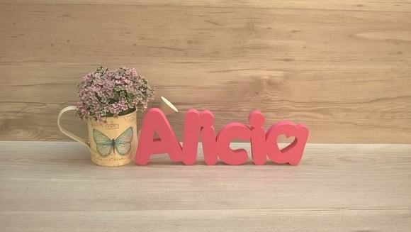 Nome de mesa em MDF - Mod PK Vazado Coração - Alicia 10 cm
