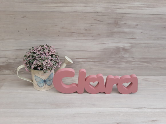Nome de mesa em MDF - Mod PK Vazado Coração - Clara 10 cm