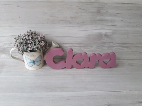 Nome de mesa em MDF - Mod PK Vazado Coração - Clara 10 cm